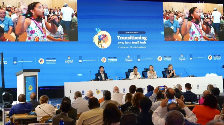 Conferencia de Santa Marta propone hojas de ruta para salir de los combustibles fósiles